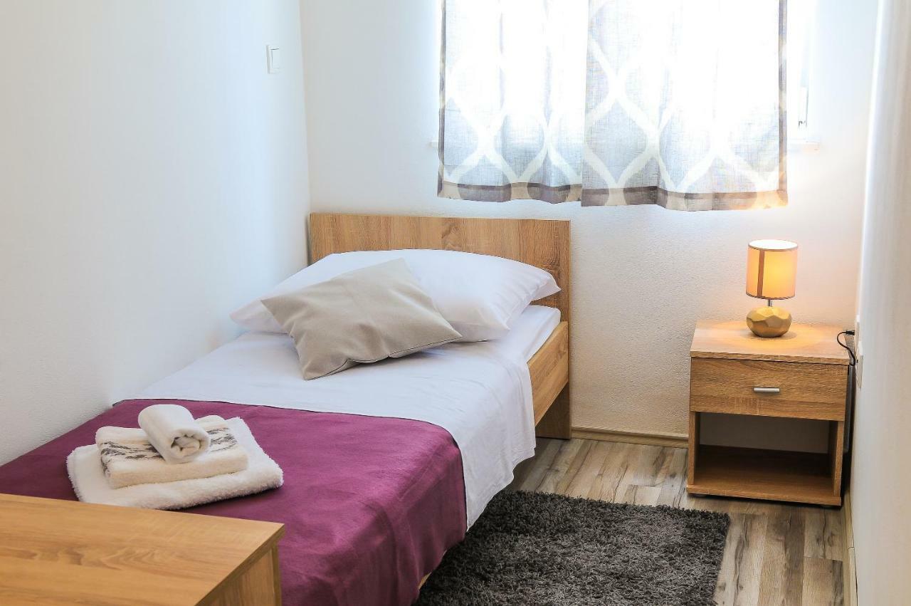 Apartment Petar Kaštela Buitenkant foto